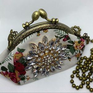 VINTAGE COIN PURSE